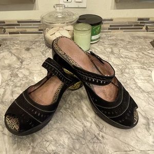 Black Jambu mules